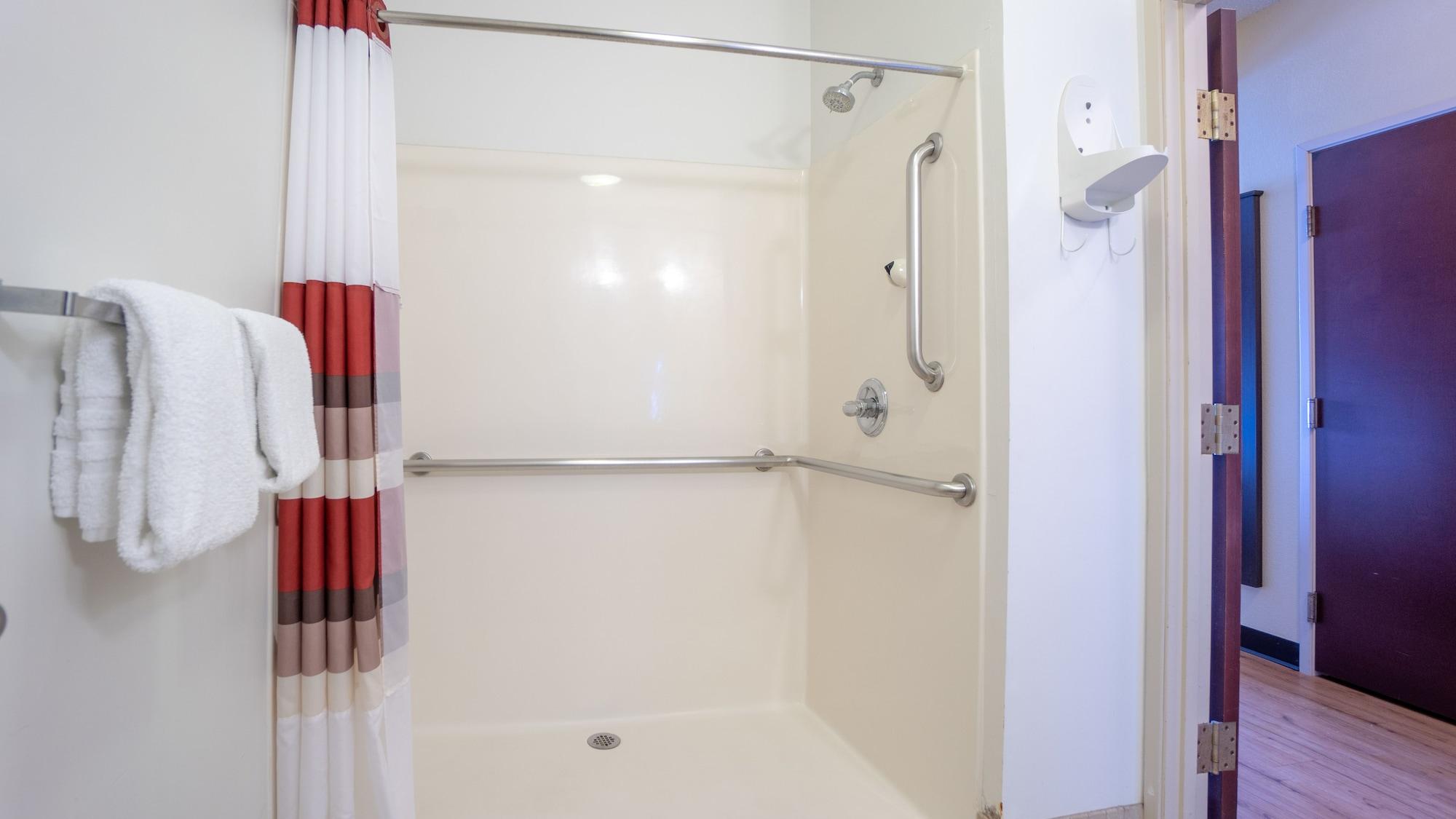 Red Roof Inn & Suites Indianapolis Airport Экстерьер фото