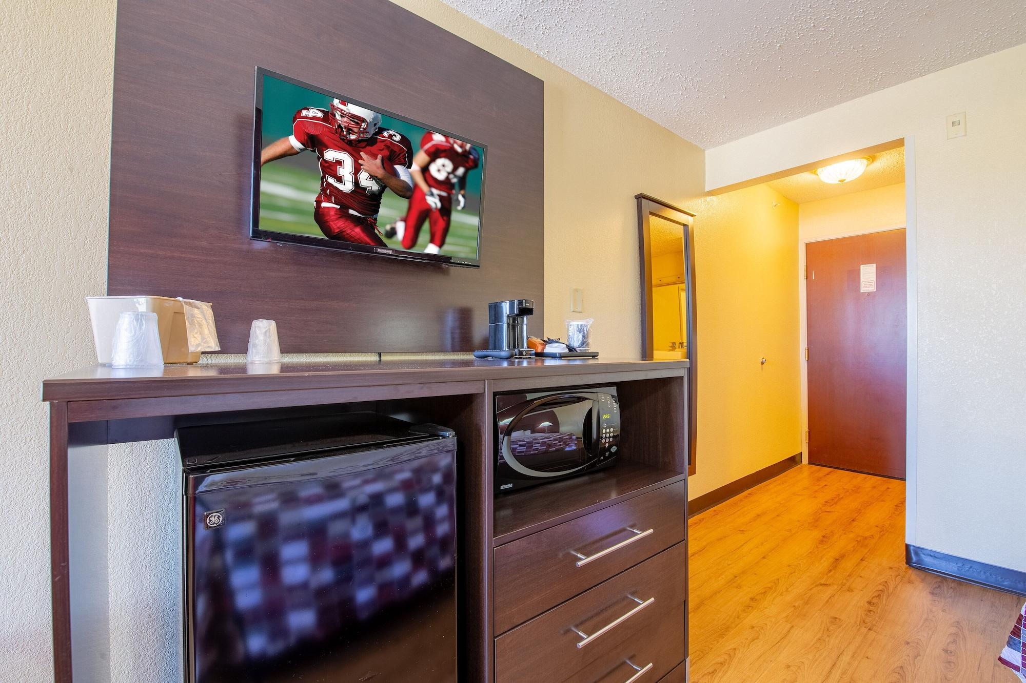 Red Roof Inn & Suites Indianapolis Airport Экстерьер фото