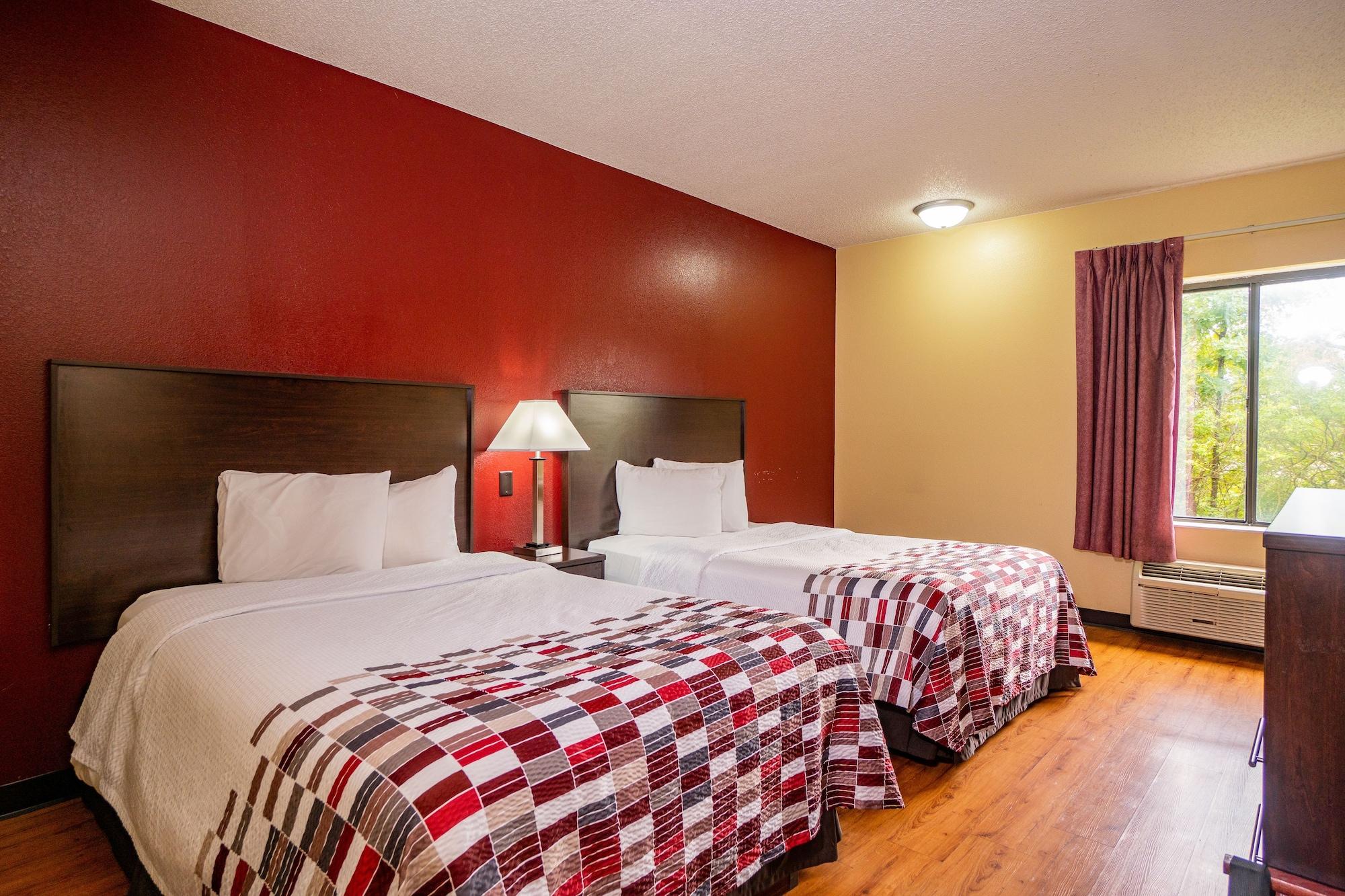 Red Roof Inn & Suites Indianapolis Airport Экстерьер фото